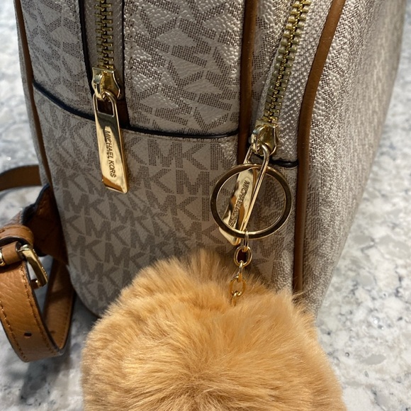 Michael Kors Backpack EUC retails $398 - Picture 4 of 8
